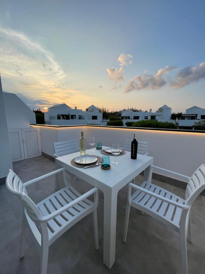 Izaro Apartamento Atico De Lujo Cerca De Playa Dorada Playa Blanca  Exterior photo